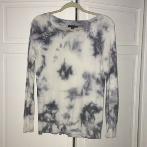 blue and white sweater pullover